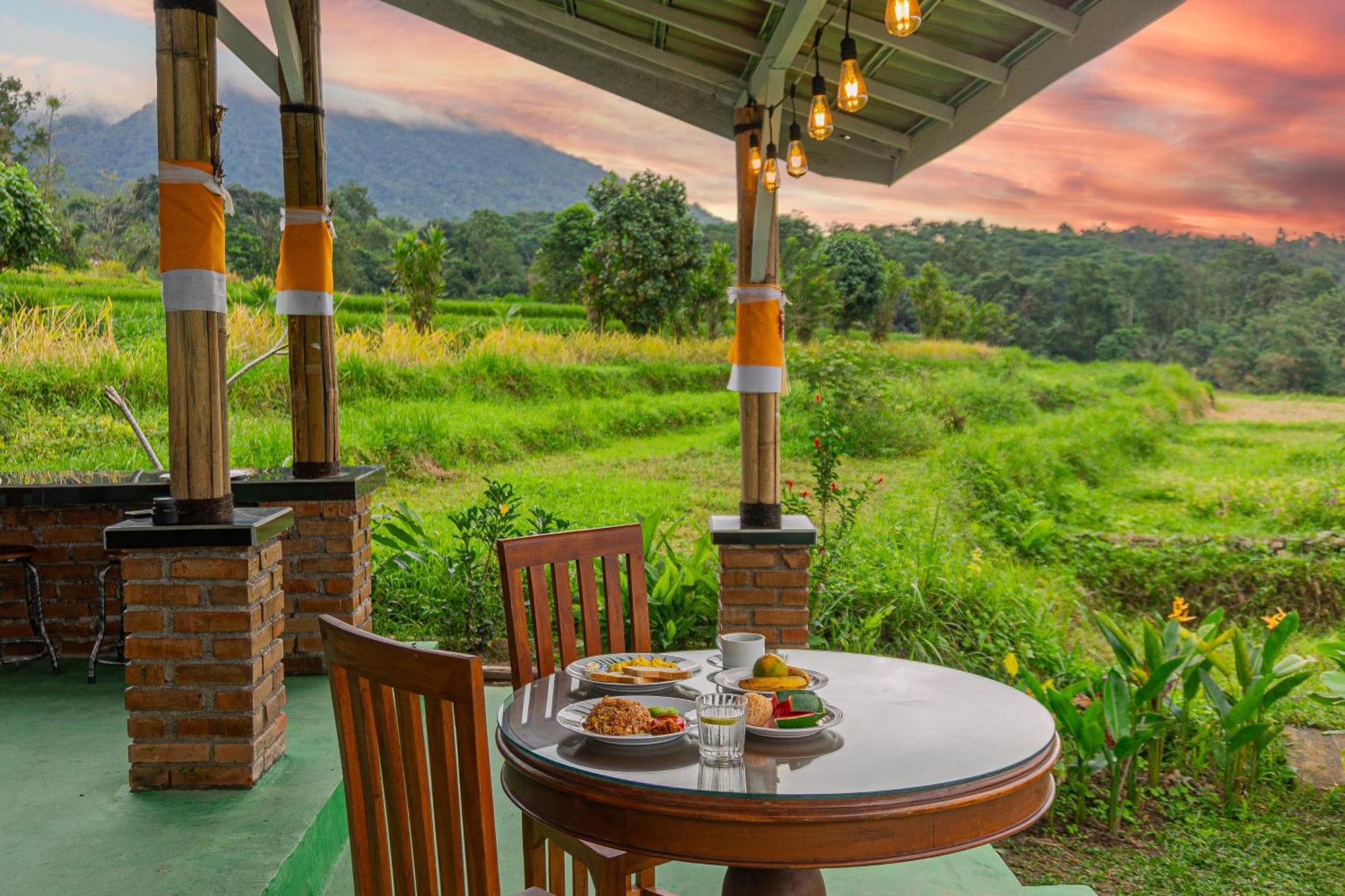 Santya Loka Lodge & Twin Waterfall Джатилувих Екстериор снимка